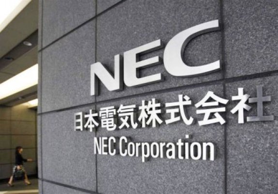 NEC renunţă la 10.000 de angajaţi